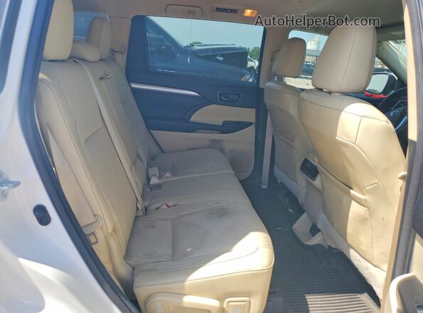 5TDZKRFH1GS140665 2016 TOYOTA HIGHLANDER White Vista interior trasera