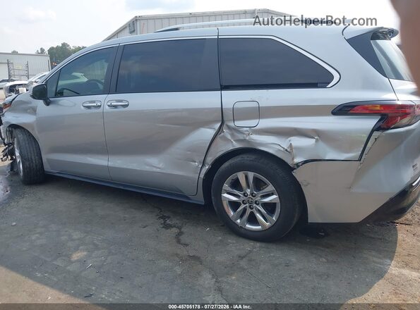 5TDZRKEC1PS176798 2023 TOYOTA SIENNA Silver Vista interior de 360 grados