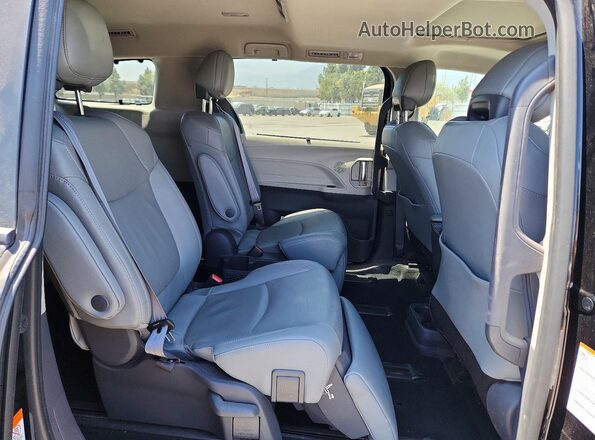 5TDZRKEC2MS003383 2021 TOYOTA SIENNA Black უკანა სალონის ხედი