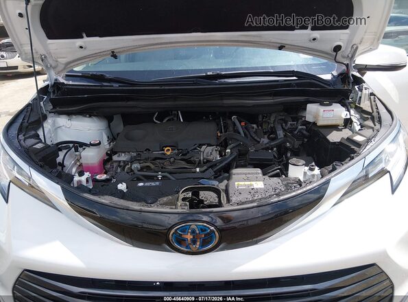 5TDZRKEC4MS016233 2021 TOYOTA SIENNA White Rear view