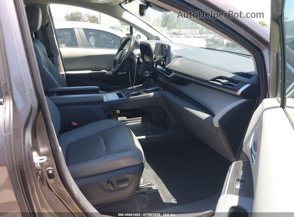 5TDZRKEC5PS168591 2023 TOYOTA SIENNA Gray Vista interior delantera