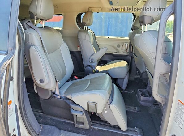 5TDZRKEC6NS084941 2022 TOYOTA SIENNA White Widok wnętrza z tyłu