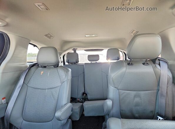 5TDZRKEC8MS019927 2021 TOYOTA SIENNA White Вид задніх сидінь