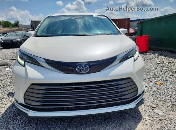 5TDZRKEC8MS019927 2021 TOYOTA SIENNA White Вид спереду