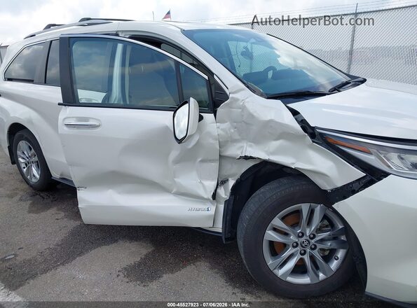 5TDZSKFC1MS033008 2021 TOYOTA SIENNA White Դիմացի տեսք