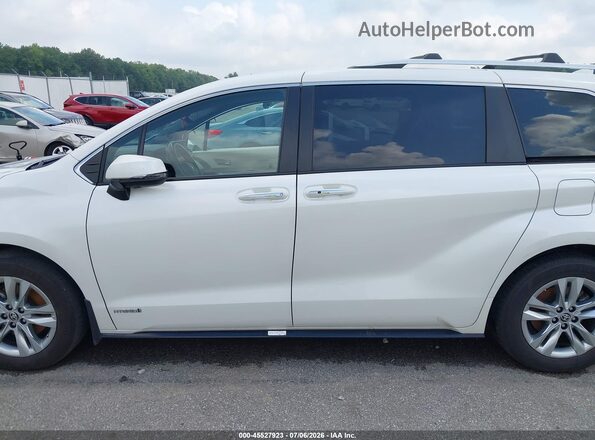 5TDZSKFC1MS033008 2021 TOYOTA SIENNA White Սալոնի 360 աստիճան տեսք