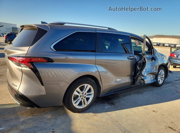 5TDZSKFC4TS227188 2026 TOYOTA SIENNA Gray Հետևի աջ
