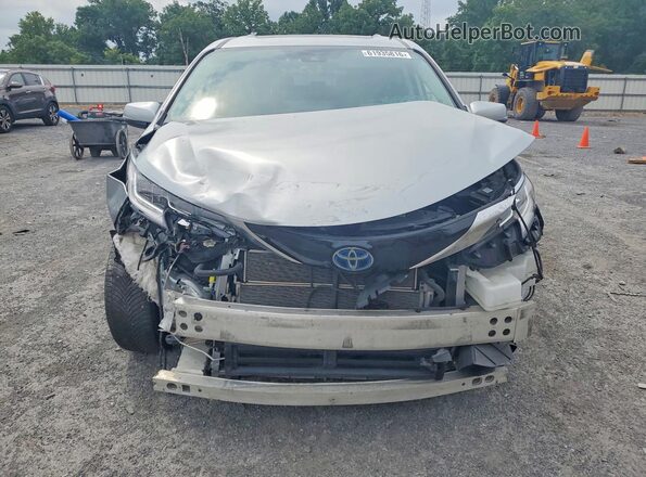 5TDZSKFC9MS005148 2021 TOYOTA SIENNA Silver Вид спереду