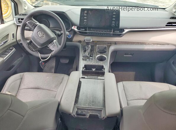 5TDZSKFC9MS005148 2021 TOYOTA SIENNA Silver Вид панелі приладів
