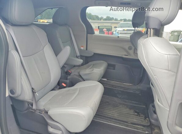 5TDZSKFC9MS005148 2021 TOYOTA SIENNA Silver Вид задньої частини салону