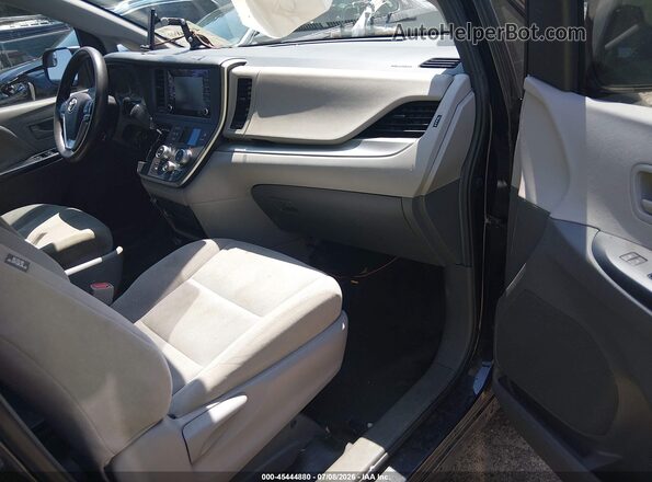 5TDZZ3DC0LS083823 2020 TOYOTA SIENNA Черный Вид салона спереди