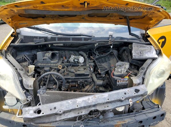 5TDZZ3DC2HS845895 2017 TOYOTA SIENNA Yellow Вид підкапотного простору
