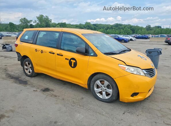 5TDZZ3DC2HS858730 2017 TOYOTA SIENNA Yellow Front right