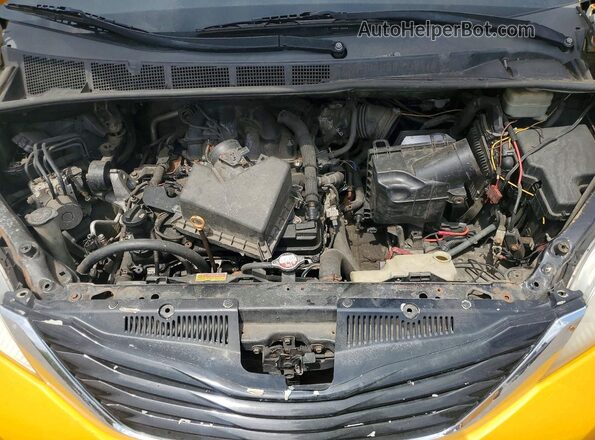 5TDZZ3DC2HS858730 2017 TOYOTA SIENNA Yellow Engine compartment view
