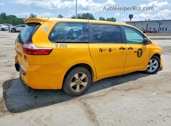 5TDZZ3DC3HS844531 2017 TOYOTA SIENNA Yellow Rear right