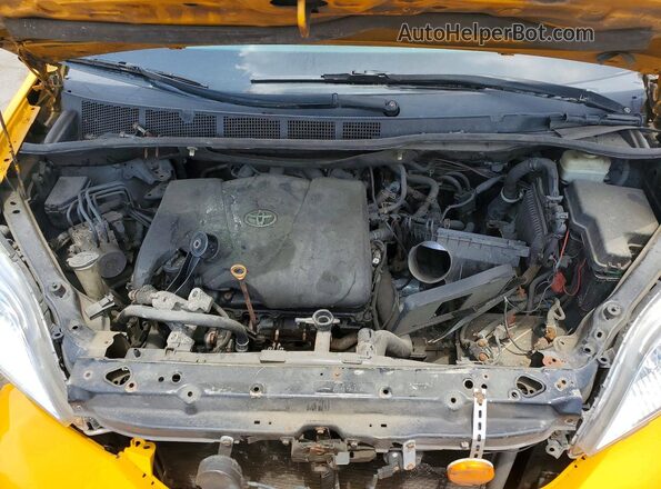5TDZZ3DC3HS844531 2017 TOYOTA SIENNA Yellow Engine compartment view