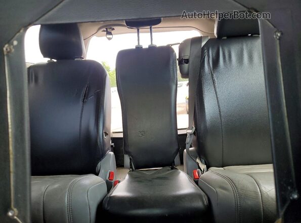 5TDZZ3DC3HS844531 2017 TOYOTA SIENNA Yellow Rear seats view