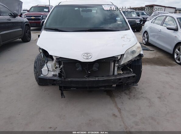 5TDZZ3DC3HS860423 2017 TOYOTA SIENNA White წინა ხედი
