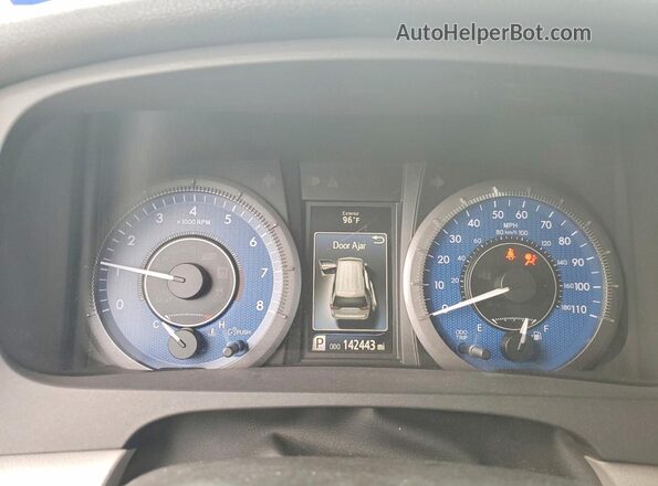 5TDZZ3DC5JS953269 2018 TOYOTA SIENNA Silver Widok zestawu wskaźników