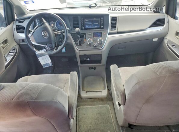 5TDZZ3DC5JS953269 2018 TOYOTA SIENNA Silver Widok deski rozdzielczej