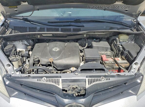 5TDZZ3DC5JS953269 2018 TOYOTA SIENNA Silver Widok komory silnika