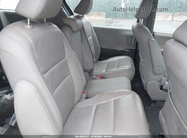 5TDZZ3DC5LS032981 2020 TOYOTA SIENNA Black Widok naklejki z numerem VIN