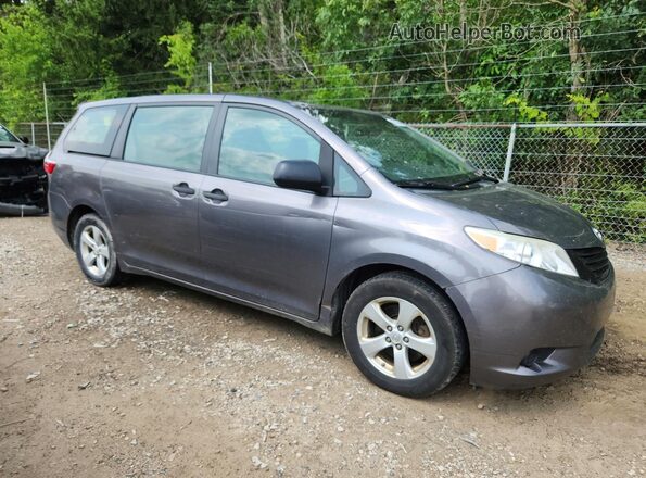 5TDZZ3DC6HS834835 2017 TOYOTA SIENNA Gray Przód prawy