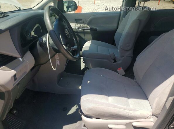 5TDZZ3DC6LS046050 2020 TOYOTA SIENNA White Front interior view