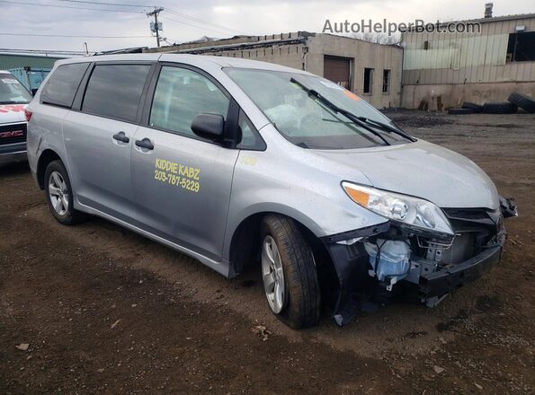 5TDZZ3DC6LS082790 2020 TOYOTA SIENNA Silver Przód prawy
