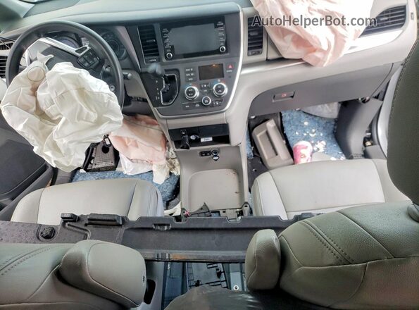 5TDZZ3DC6LS082790 2020 TOYOTA SIENNA Silver Widok deski rozdzielczej
