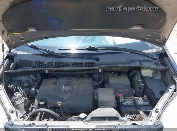 5TDZZ3DC9HS879042 2017 TOYOTA SIENNA Gray Widok z tyłu