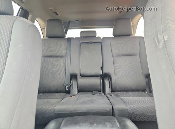 5TDZZRFH0JS243630 2018 TOYOTA HIGHLANDER Black Rear seats view