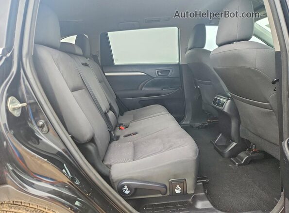 5TDZZRFH0JS243630 2018 TOYOTA HIGHLANDER Black Rear interior view