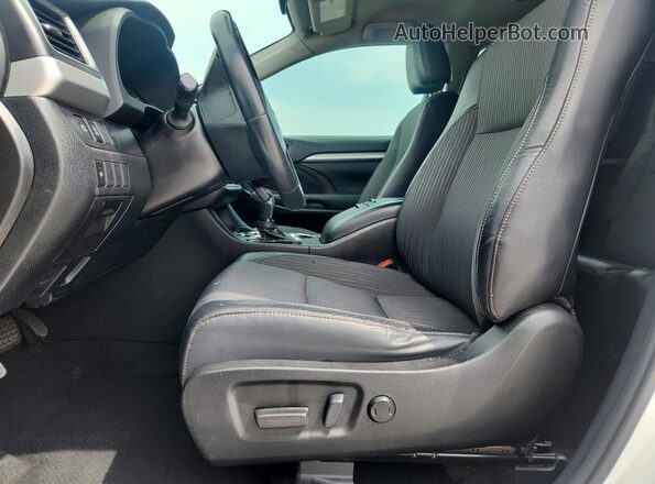 5TDZZRFH0KS311636 2019 TOYOTA HIGHLANDER White Вид салону спереду