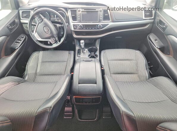 5TDZZRFH0KS311636 2019 TOYOTA HIGHLANDER White Вид панелі приладів