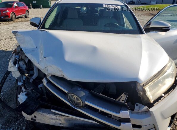 5TDZZRFH5HS211184 2017 TOYOTA HIGHLANDER Белый Вид задней части салона