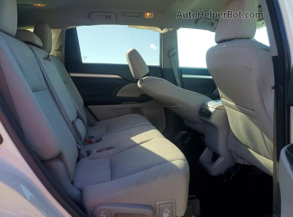 5TDZZRFH5HS211184 2017 TOYOTA HIGHLANDER Белый Вид задних сидений