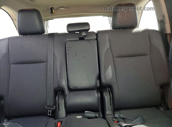 5TDZZRFH6HS198039 2017 TOYOTA HIGHLANDER White Вид задніх сидінь