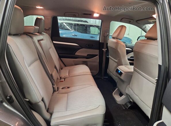 5TDZZRFH7KS367461 2019 TOYOTA HIGHLANDER Серый Вид задней части салона