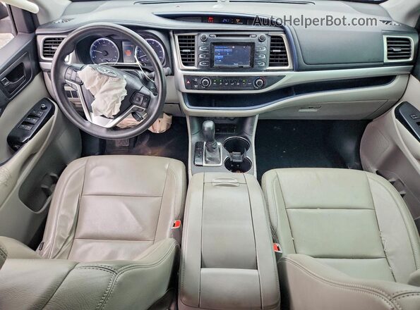 5TDZZRFH9HS193949 2017 TOYOTA HIGHLANDER White Dashboard view