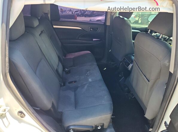 5TDZZRFH9JS251239 2018 TOYOTA HIGHLANDER White Вид задніх сидінь