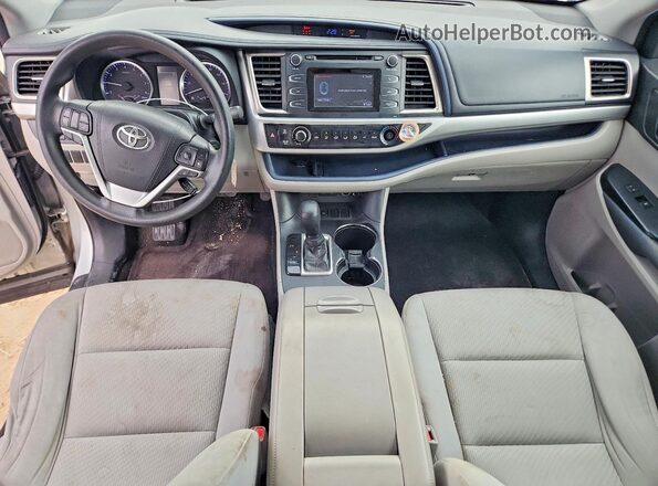 5TDZZRFHXHS212962 2017 TOYOTA HIGHLANDER Silver Вид панелі приладів