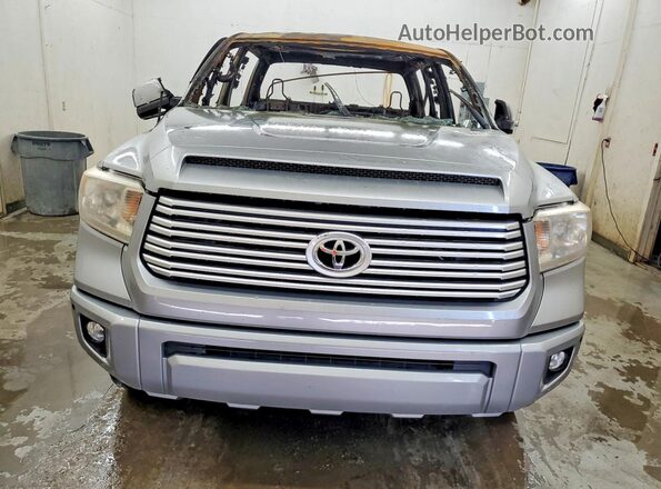 5TFAW5F13GX520274 2016 TOYOTA TUNDRA Silver Front view