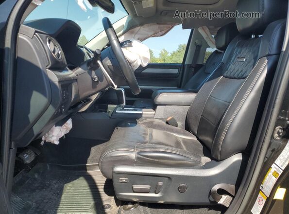5TFAW5F16JX751807 2018 TOYOTA TUNDRA Черный Вид салона спереди