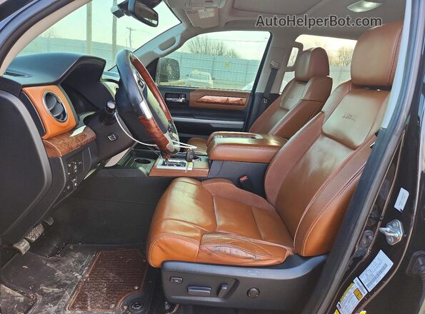5TFAW5F17JX758538 2018 TOYOTA TUNDRA Green Widok wnętrza z przodu