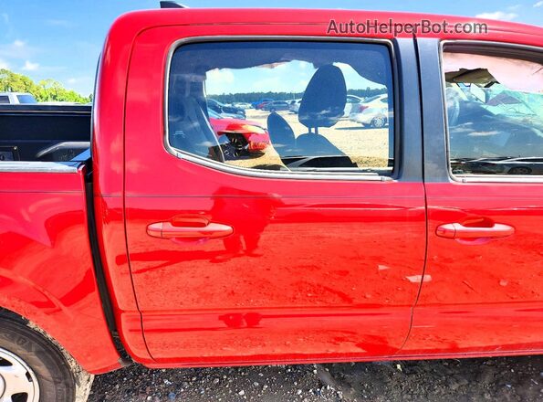 5TFAX5GN4GX066499 2016 TOYOTA TACOMA Red Rear seats view