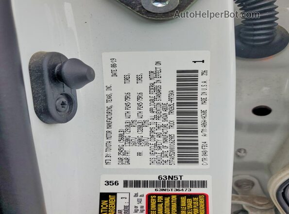 5TFAX5GNXKX162985 2019 TOYOTA TACOMA White ძრავის განყოფილების ხედი