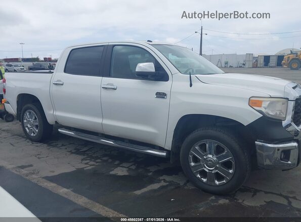 5TFAY5F10GX492847 2016 TOYOTA TUNDRA White Rear interior view