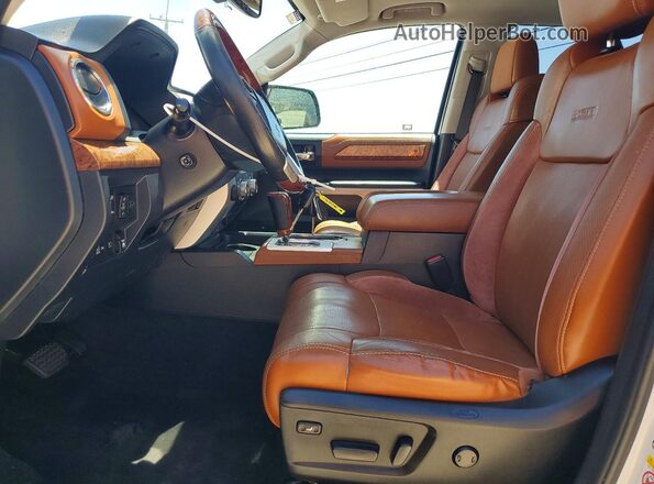 5TFAY5F11KX816168 2019 TOYOTA TUNDRA White Vista interior delantera