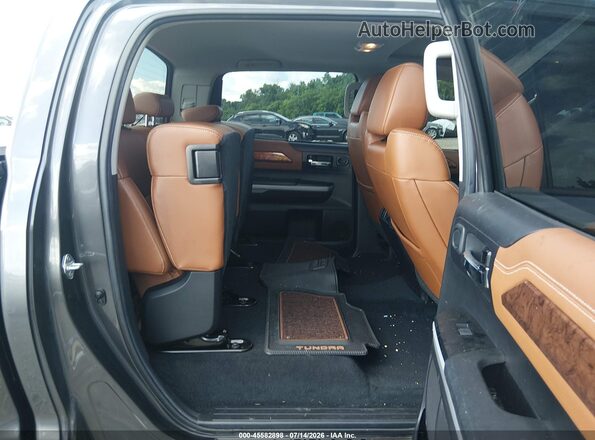 5TFAY5F12MX018359 2021 TOYOTA TUNDRA Gray VIN կոդի պիտակի տեսք